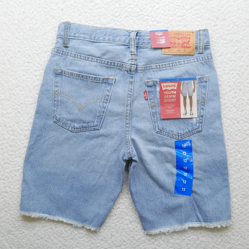Levis levi youth
